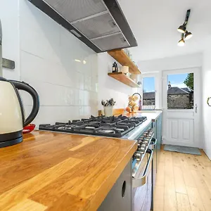 Cozy With Character Cheerful With Garden At Leith Links Park Holiday home Edinburgh